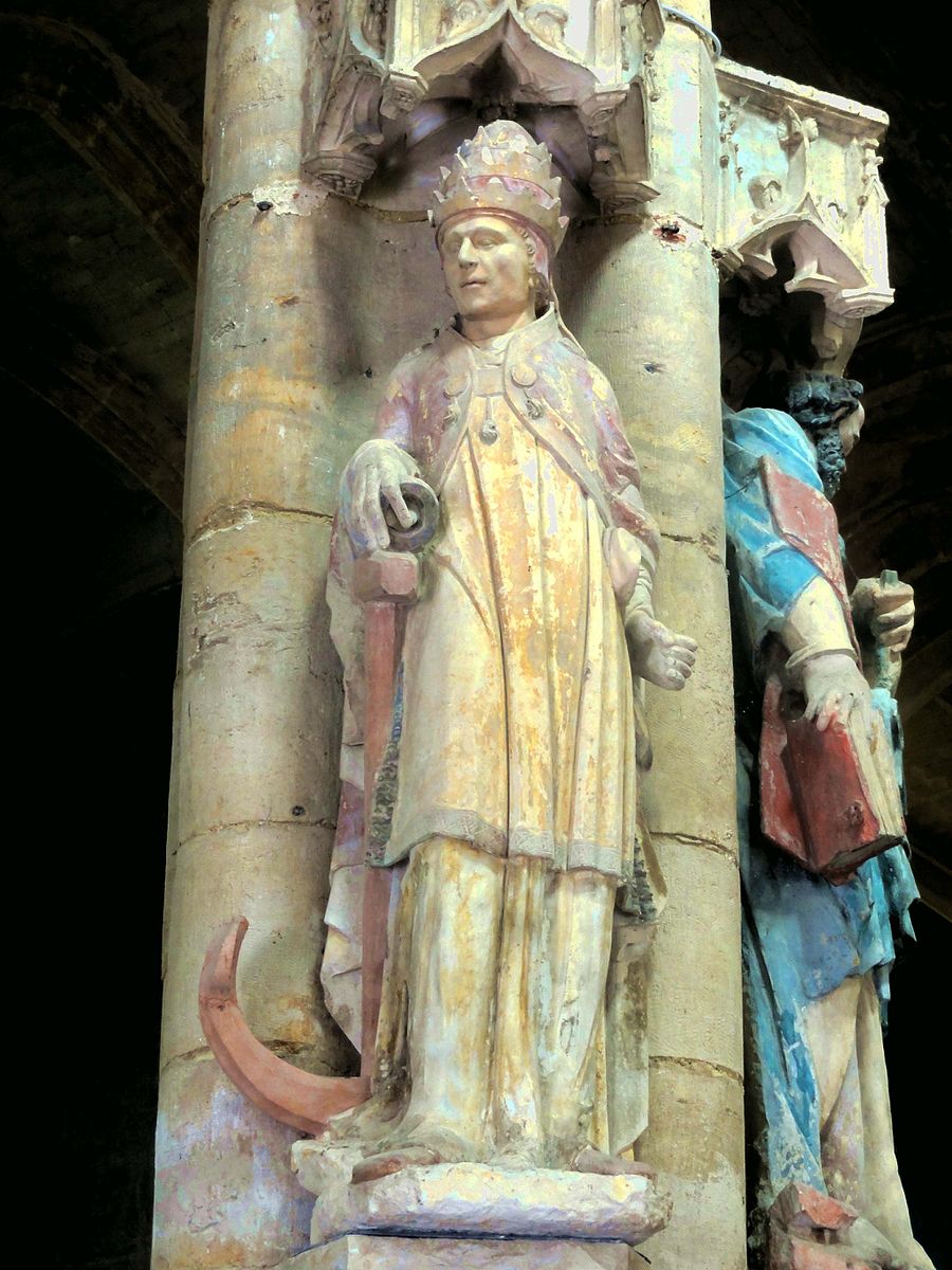 Vetheuil_95_eglise_Notre-Dame_nef_statue_de_saint_Clement_pape_2e_pilier_nord_cote_ouest